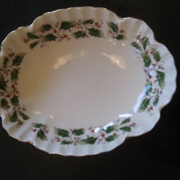 Made in Japan Porcelain Ware Bon Bon Candy trinket dish Holly Christmas - Picture 5 of 15